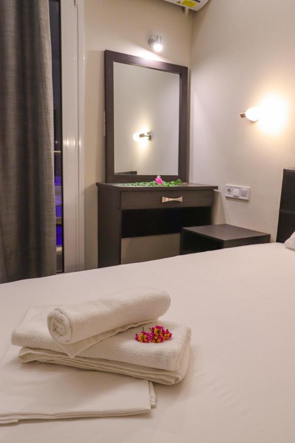 Hotel Banbus Lutrá Edipszú Kültér fotó